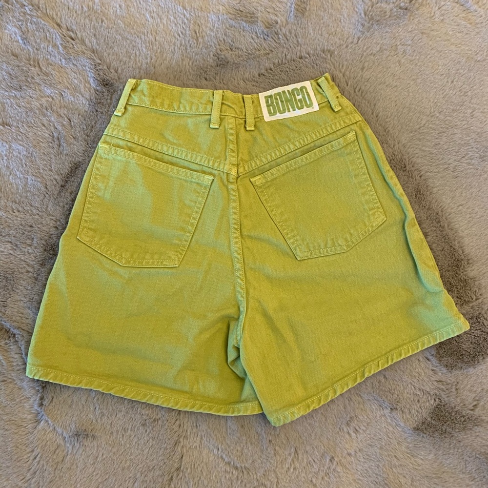 VTG green bongo high rise mom jean shorts